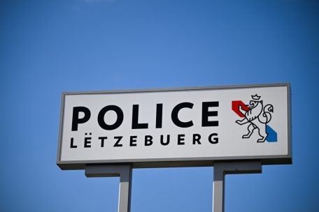 Luxemburg / Polizei nimmt Verdächtigen nach Drohanrufen bei Staatsanwaltschaft und Polizei fest 