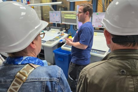 Druckerei hautnah erleben / Tageblatt-Leser blicken hinter die Kulissen der Zeitungsproduktion