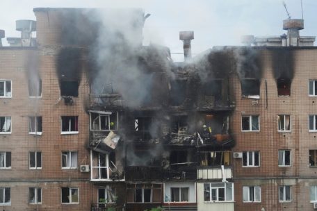Ukraine / Mindestens drei Menschen sterben bei bislang heftigstem Angriff auf Großstadt Charkiw