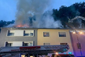 Gemeinde Diekirch / Großbrand erfasst zwei Dächer in Bamertal