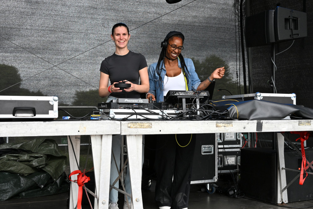 Fotogalerie / „Eat Beat Culture“: Düdelingen zwischen Foodtrucks und Elektromusik