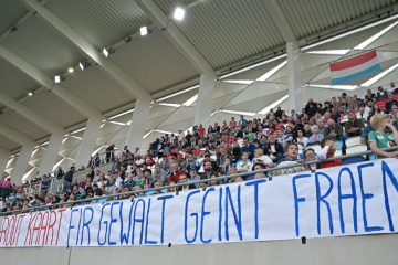 Fußballnationalmannschaft / Wenn der Sport (fast) keine Rolle spielt