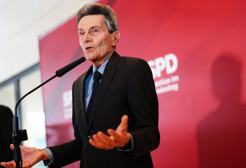Deutschland / Interview mit Rolf Mützenich über das „Manifest“ von SPD-Politikern