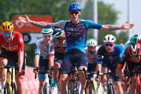 Radsport / 5. Etappe des Critérium du Dauphiné: Stewart siegt im Sprint