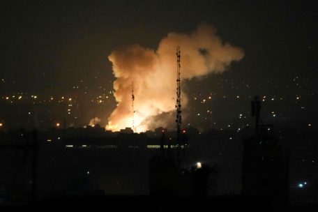 Konflikt / Israel greift Irans Atomanlagen an – Teheran droht mit Rache