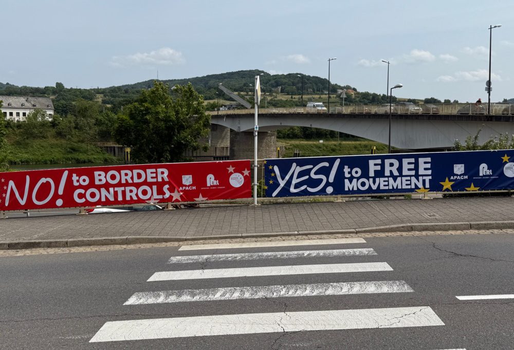Der Politflüsterer  / Engstirnige Straßenbauverwaltung