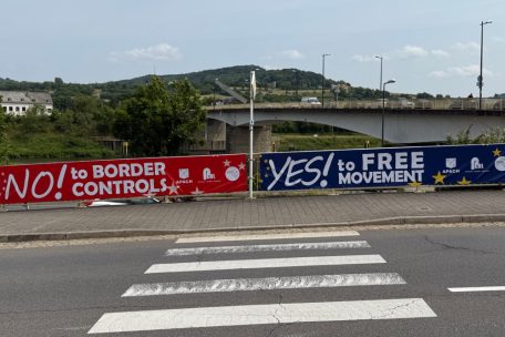 Der Politflüsterer  / Engstirnige Straßenbauverwaltung