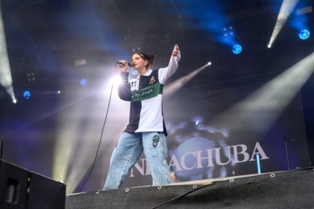 Nina Chuba lors du festival Lollapalooza à Berlin en 2022