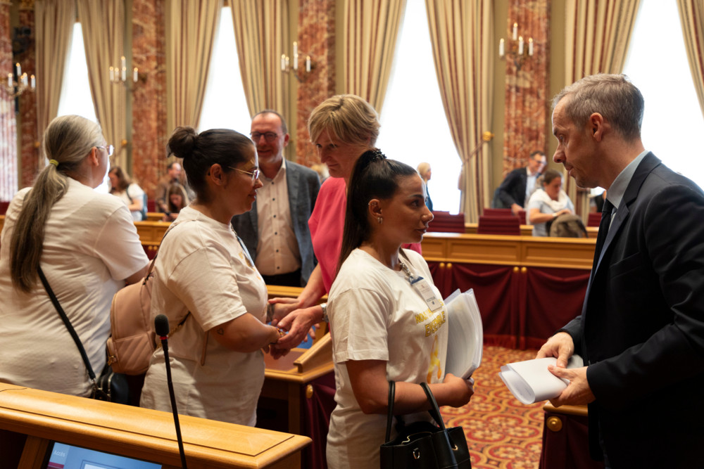 Endometriose / Chamber diskutiert Petition, die sich für den Schutz von Betroffenen einsetzt
