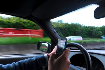 Kontrolle in Foetz / Polizei ahndet an nur einem Nachmittag 40 Handy-Verstöße