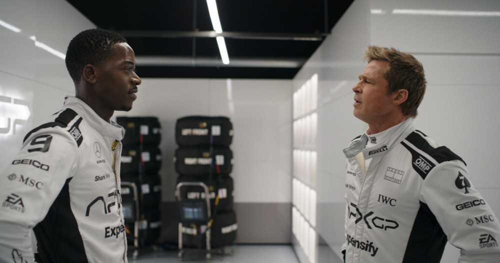 Im Kino / Warum „F1“ mit Brad Pitt als alternder Rennfahrer aus der Zeit gefallen scheint