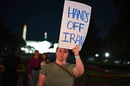 Forum von Robert Goebbels / Mit dem Recht des Stärkeren in Weltkrieg III? Trumps Bomben auf Iran erhöhen die globale Unsicherheit