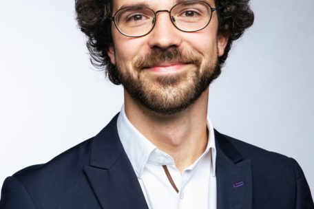 Der Luxemburger Max Schalz arbeitet als wissenschaftlicher Mitarbeiter in der Forschungsgruppe zu nuklearer Verifikation und Abrüstung an der RWTH Aachen