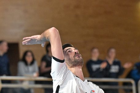 Volleyball / Chance aufs Finale lebt: FLVB-Herren schlagen Georgien klar