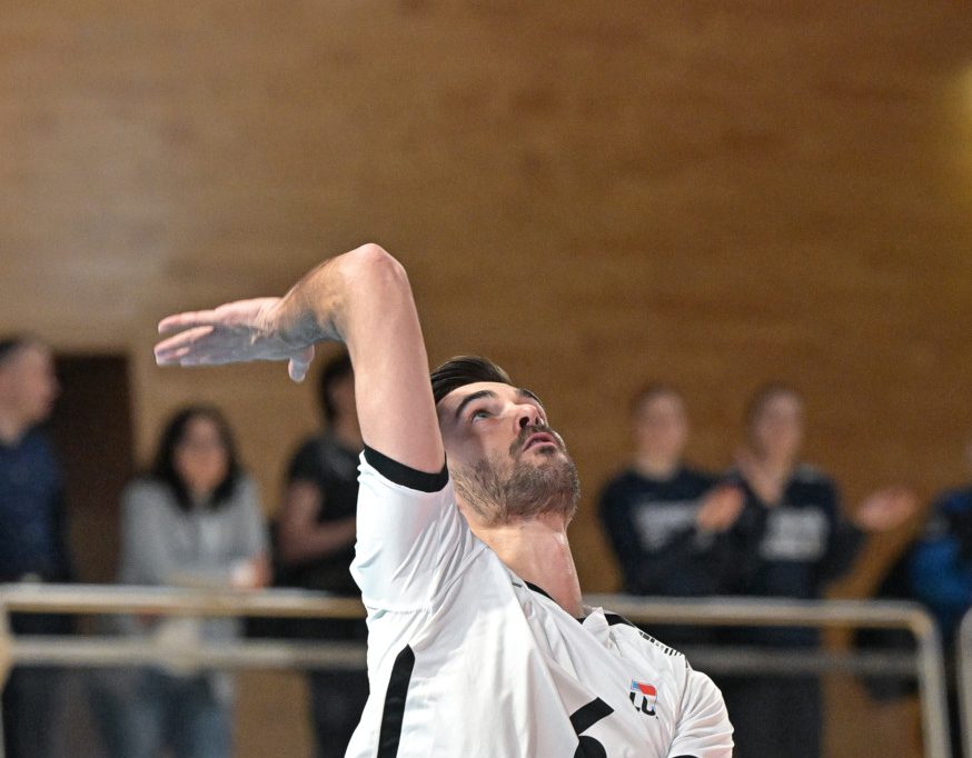 Volleyball / Chance aufs Finale lebt: FLVB-Herren schlagen Georgien klar