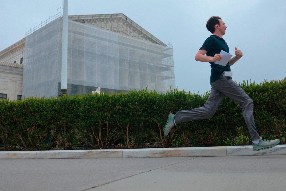 5Justiz / Oberstes US-Gericht stärkt Trump gegen Bundesgerichte