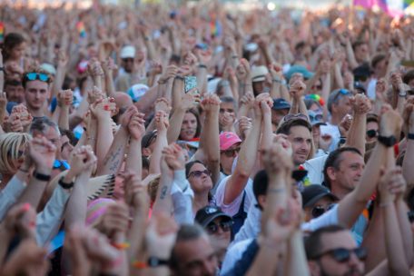 Zusammenstehen gegen das Pride-Verbot