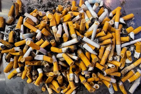 Balkan / In Europas Raucherreich mehren sich die Verbote