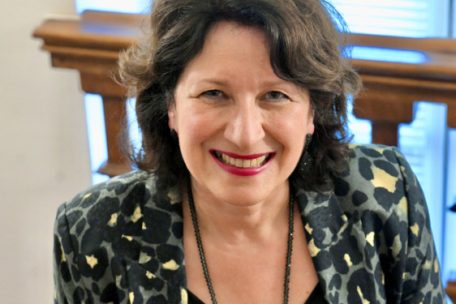 Anne-Marie Reuter nahm im Centre national de littérature den Prix Servais 2025 entgegen