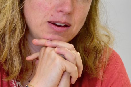 Carole Reckinger ist Politologin und Mitarbeiterin bei respect.lu