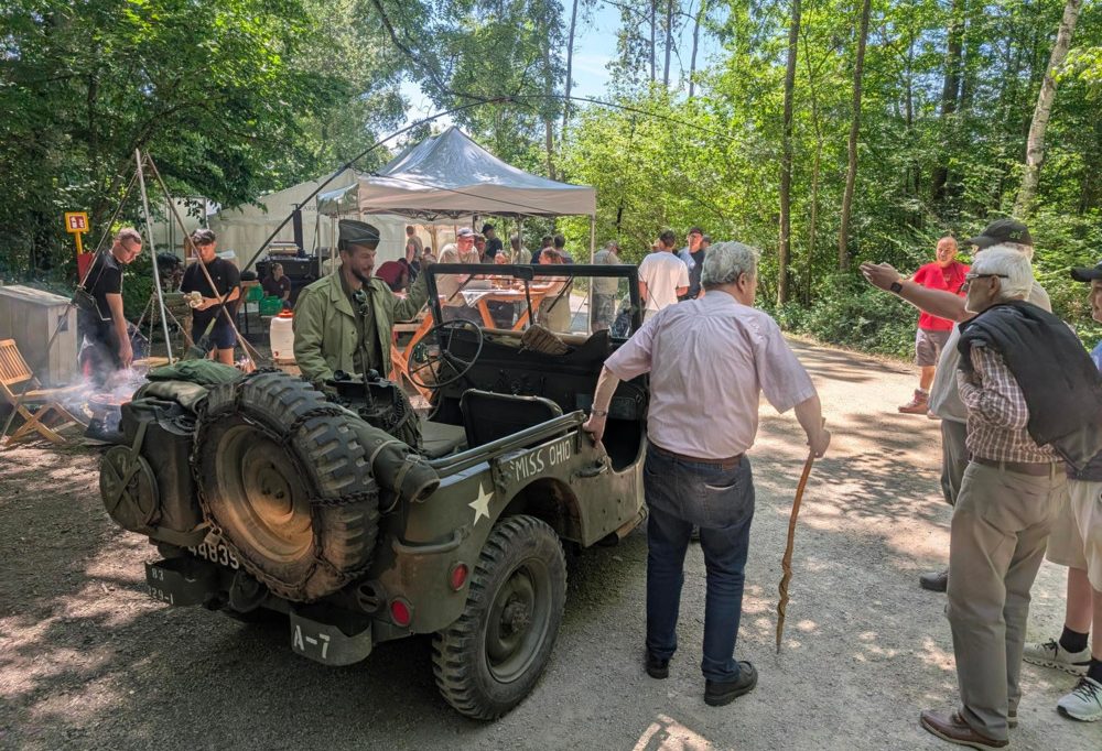 Geschichte zum Anfassen / Bësch am Krich – Krich am Bësch: Bewegende Veranstaltung in Echternach erinnert an den Zweiten Weltkrieg