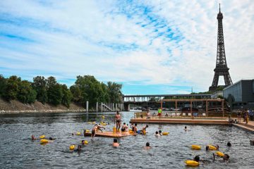 Frankreich / Erstmals seit mehr als hundert Jahren baden Menschen wieder in der Seine