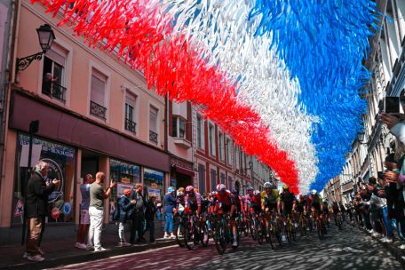 Radsport / Der Montag bei der Tour: Ruhetag im Peloton, Protestaktion und Taktik im gepunkteten Trikot