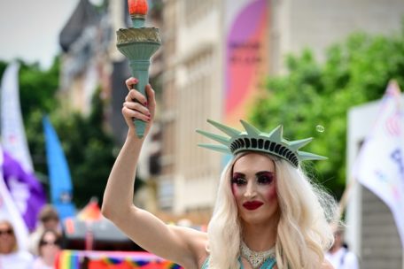 Heute wäre das ein klares Zeichen gegen Trump: die Freiheitsstatue in Drag, 2024 bei der Luxembourg Pride