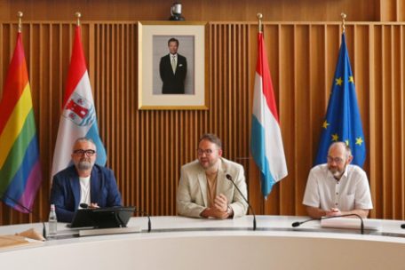 V.l.n.r.: Editpress-Generaldirektorin Michelle Cloos, Gérard Thein und Steve Faltz (EVBC), Bürgermeister Christian Weis, Sudstroum-Co-Direktor Torsten Schockmel, Jean-Claude Adler und Carlos Guedes (EVBC)