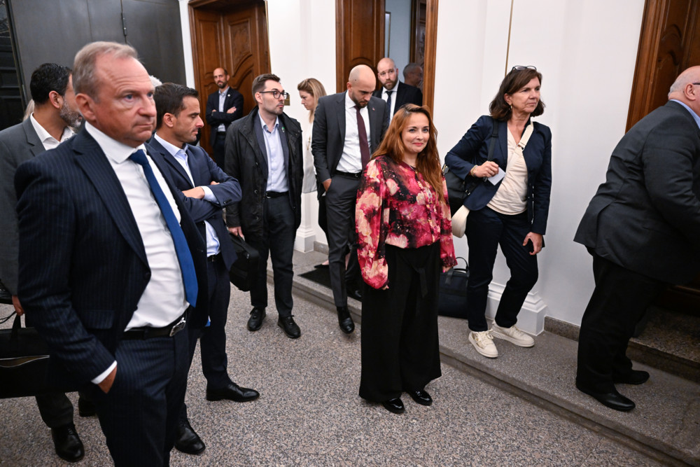 Editorial / Sieben Wochen bis zur nächsten Runde: Sozialkrise hat Sommerpause