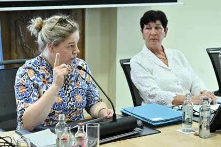 Stéphanie Ansay (LSAP, l.) und Marion Zovilé-Braquet (CSV)