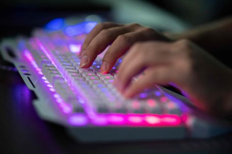 Cyberkriminalität  / Internationale Aktion legt weltweites Servernetz von prorussischer Hackergruppe lahm
