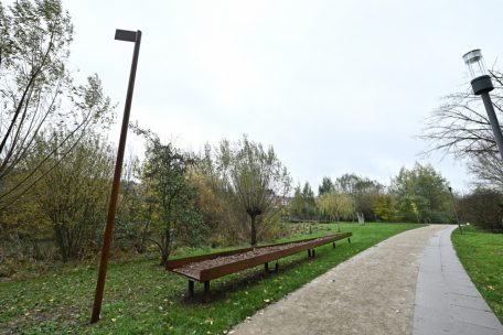 Autopsie angeordnet / 35-Jähriger stirbt auf Parkbank in Differdingen – während Freunde offenbar in der Nähe waren