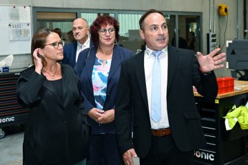 Militär / Ein Symbol transatlantischer Kooperation: Verteidigungsministerin Backes weiht neues WSA-Gebäude ein