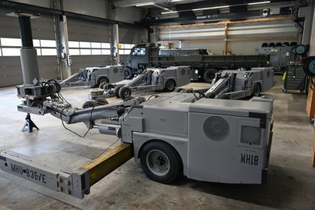 In Sanem werden auch Fahrzeuge gewartet, mit denen die US-Armee Bomben hebt, um ihre Kampfjets zu beladen