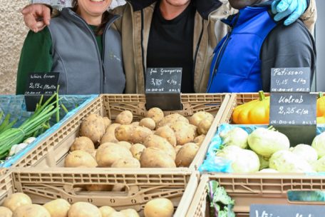 Anja Heftrich, Arnaud Robert und Medoune Sall vom „Forum pour l’emploi“