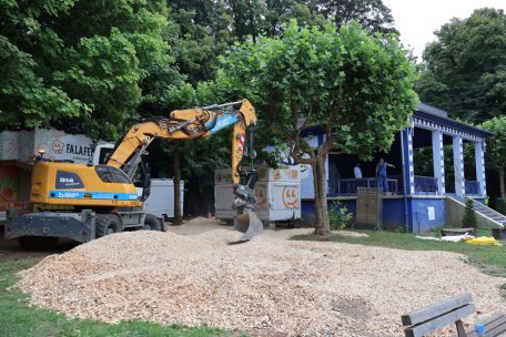 Rund 1.000 Tonnen Sand wandern für das LBO vom Lallengerbierg zum Gaalgebierg