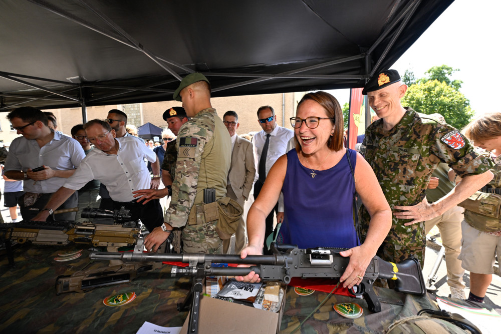 Forum von Guy Rewenig / Das Militär ist sexy und funny – oder: Wo kommen plötzlich all die kriegsbegeisterten Kinder her?