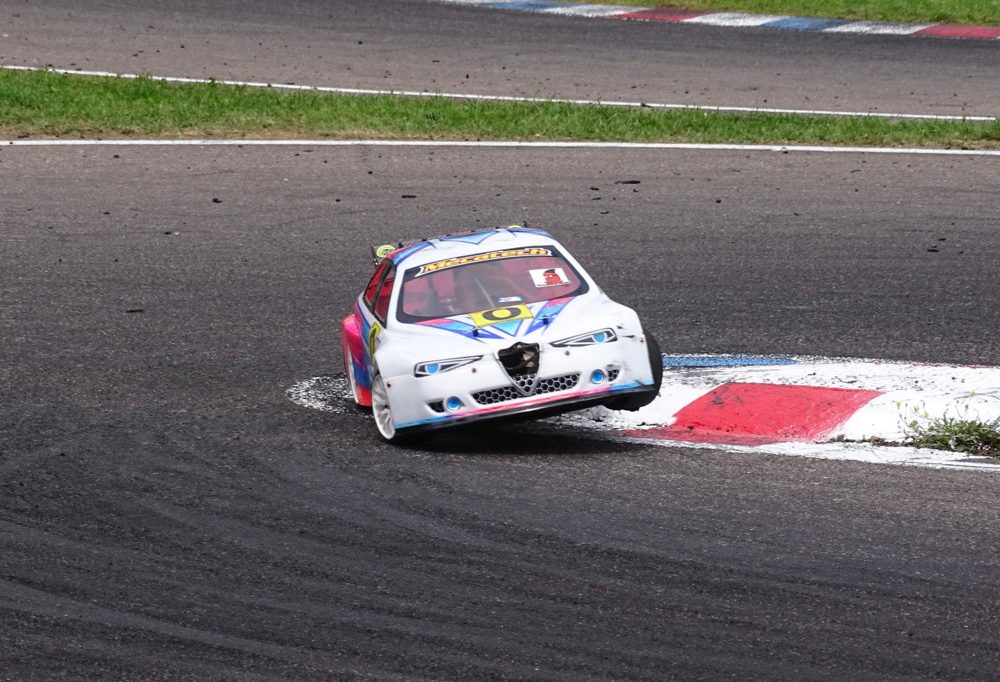 Kein Kinderspielzeug / Wo Leidenschaft auf Hochtechnologie trifft: Ein Blick hinter die Kulissen der Modellauto-EM auf Howald