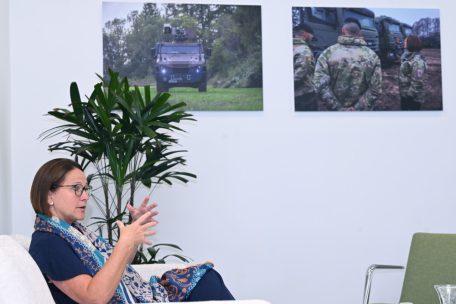 Yuriko Backes erläutet die strategischen Prioritäten