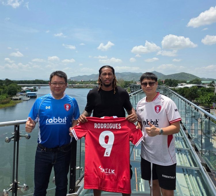 Luxemburger Fußballer im Ausland / Rodrigues geht nach Thailand, Barreiro gewinnt Supercup