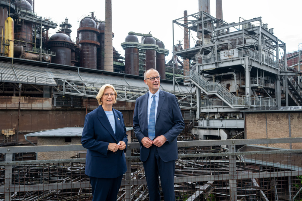 Industrievergangenheit und Cyberzukunft  / Bundeskanzler Merz auf Antrittsbesuch im Saarland