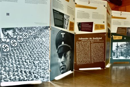 Im Rathaus / Schifflingen zeigt Wanderausstellung „Indésirables ? Victimes oubliées“