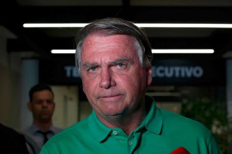 Brasilien / Ex-Präsident Bolsonaro muss in Hausarrest