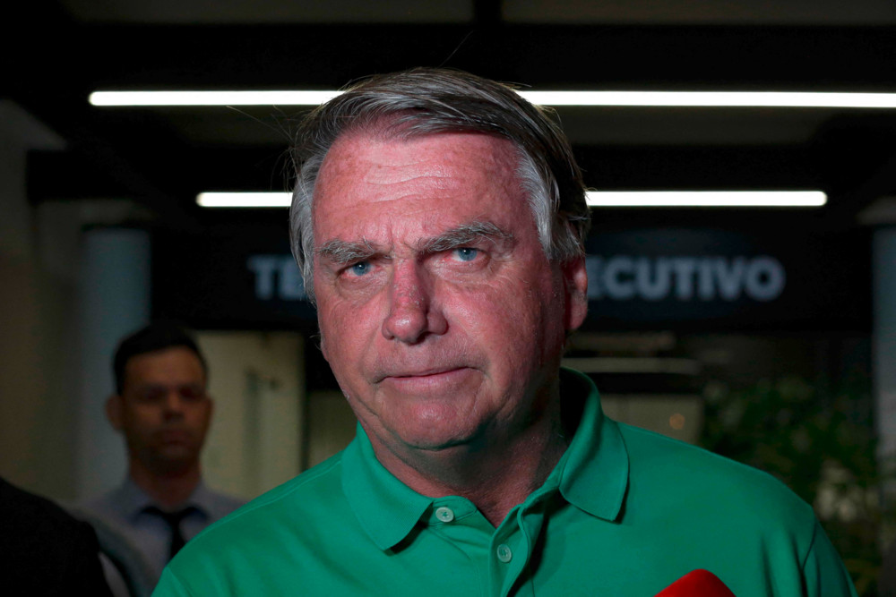 Brasilien / Ex-Präsident Bolsonaro muss in Hausarrest