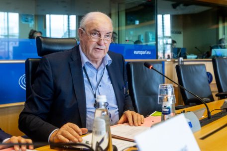 Ein Jahr nach den EU-Wahlen / Der Renew-Abgeordnete Charles Goerens hofft auf das Gelingen von „ReArm Europe“