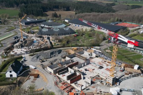 Die Riesenbaustelle neben dem Schwimmbad: „Maison relais“ und neue Schulgebäude entstehen hier