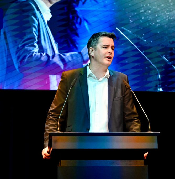 Cold Cases und Dauerbrenner / Die Situation der DP im zweiten Regierungsjahr mit der CSV