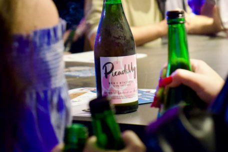 Sicherheit / Das Weinfest Picadilly zwischen Rausch, Tradition und der Angst im Hinterkopf