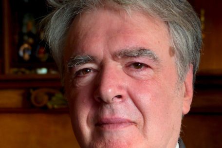 Der Autor ist u.a. Politologe